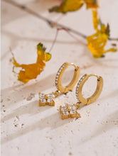 Load image into Gallery viewer, The Fleur Huggies