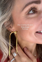 Load image into Gallery viewer, The Daisy Earrings