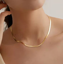 Load image into Gallery viewer, The Empire Necklace