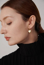 Load image into Gallery viewer, The Bisous Earrings