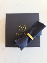 Load image into Gallery viewer, The Alexa Ring