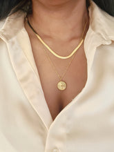 Load image into Gallery viewer, The Solange Necklace
