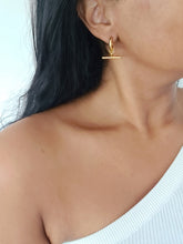 Load image into Gallery viewer, The Velora Earring
