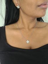 Load image into Gallery viewer, The Clover Necklace
