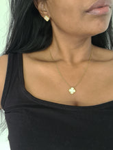 Load image into Gallery viewer, The Clover Necklace
