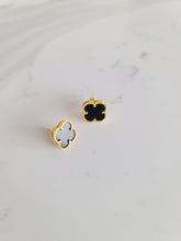 Load image into Gallery viewer, The Clover Earrings
