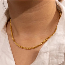 Load image into Gallery viewer, The Ria Necklace
