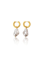 Load image into Gallery viewer, The Paradisa Earring
